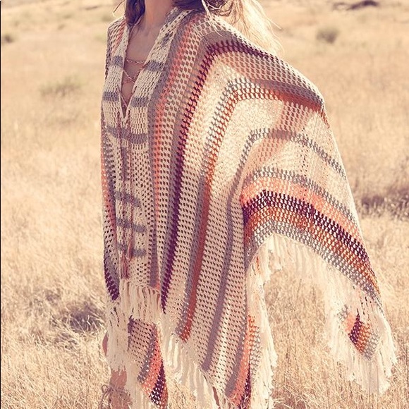 Anna Kosturova Baja Poncho - Picture 7 of 12
